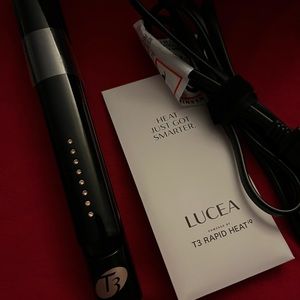 T3 black Lucea professional flat iron